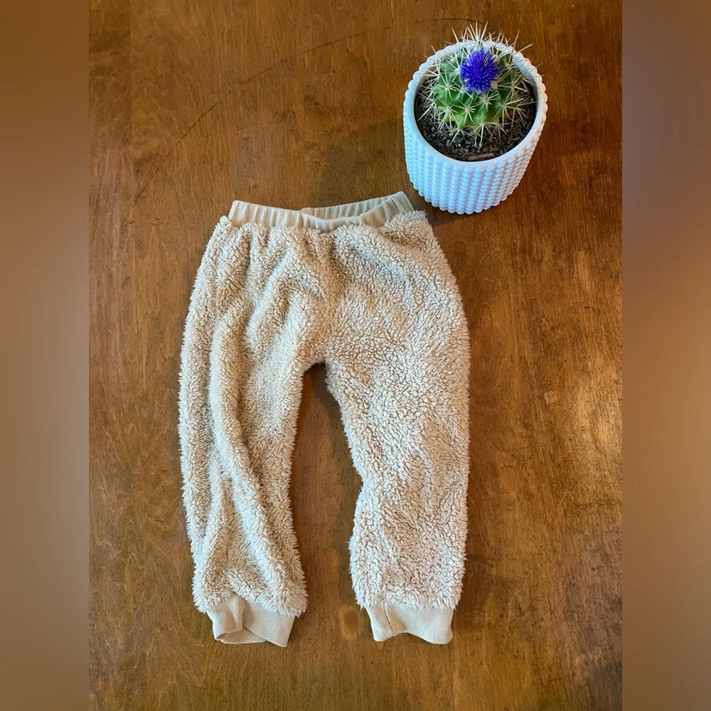 Toddler 2T Fuzzy Beige Matching Set Cozy Lounge Outfit Unisex